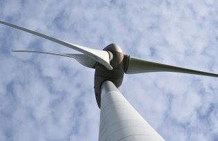 L’ENTREE EN VIGUEUR DU REGLEMENT (UE) 2025/1176 : UN TOURNANT NORMATIF POUR LES OPERATEURS DU SECTEUR DES ENERGIES RENOUVELABLES