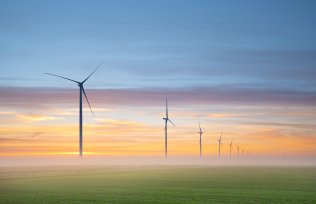 COMUNITĂȚILE DE ENERGIE: NOI REGULI PENTRU PARTICIPAREA LA PIEȚELE ANGRO ȘI UTILIZAREA CAPACITĂȚILOR DE STOCARE