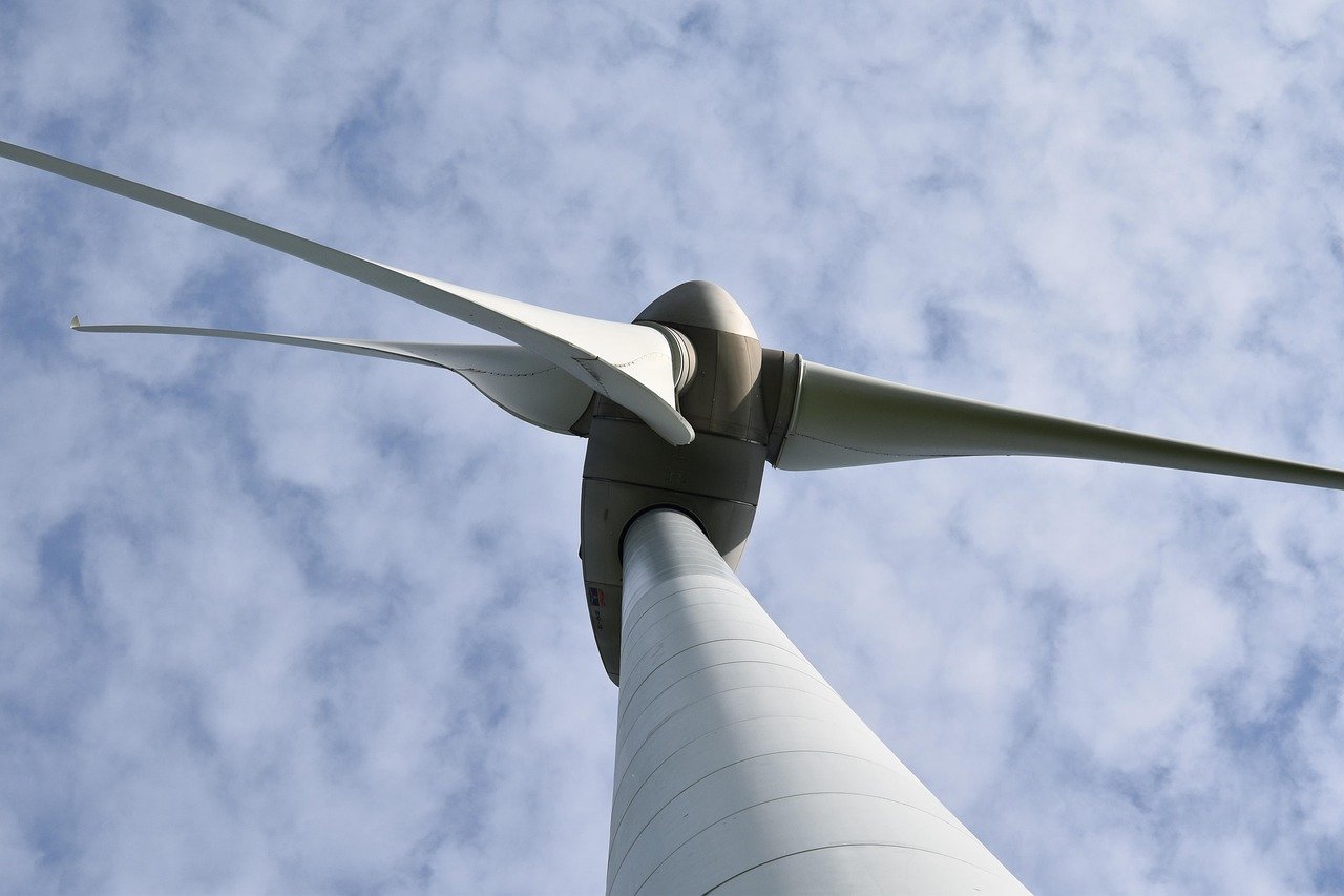 L’ENTREE EN VIGUEUR DU REGLEMENT (UE) 2025/1176 : UN TOURNANT NORMATIF POUR LES OPERATEURS DU SECTEUR DES ENERGIES RENOUVELABLES